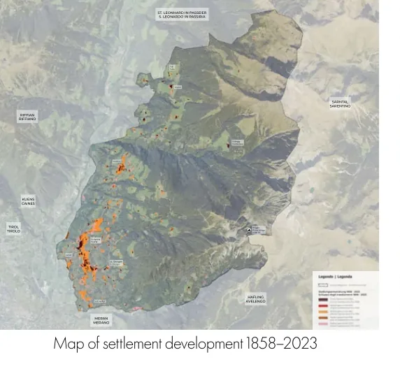 Map highlighting the development of Schenna's settlement between 1858 and 2023